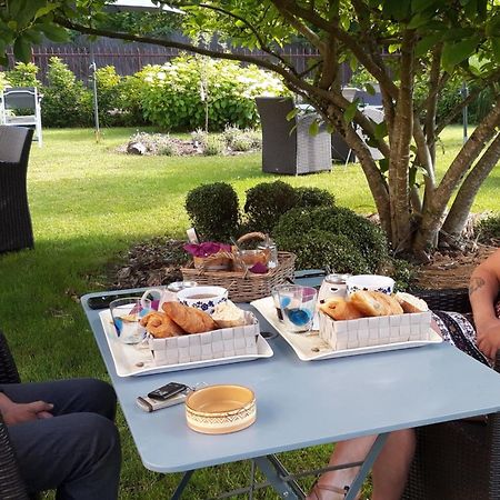 Logis Hotel De La Chapelle Milon-la-Chapelle Eksteriør billede
