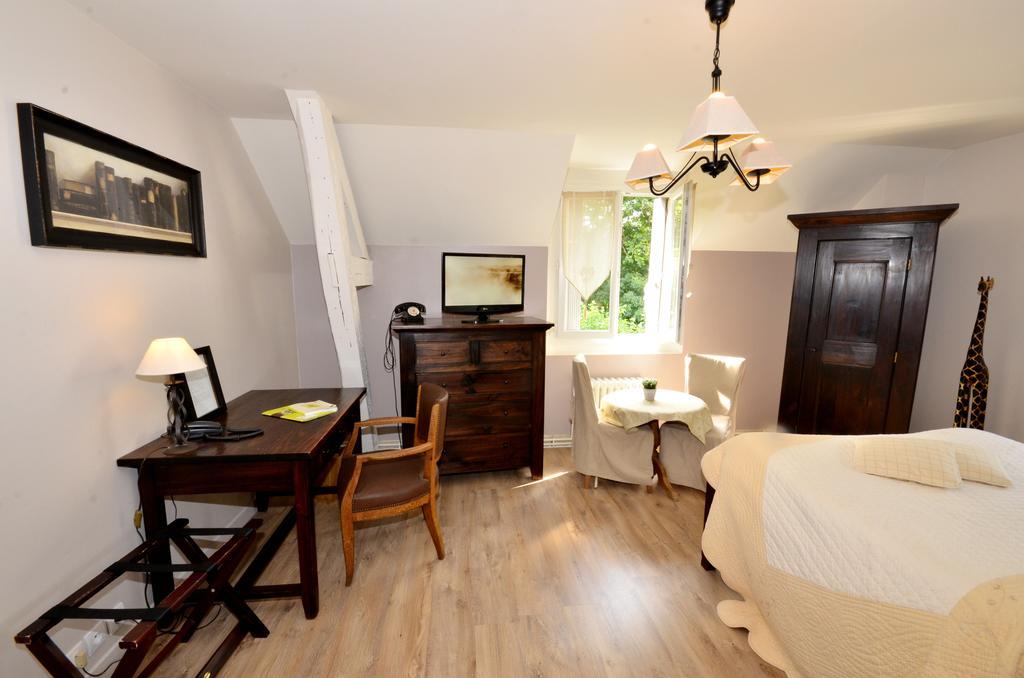 Logis Hotel De La Chapelle Milon-la-Chapelle Eksteriør billede